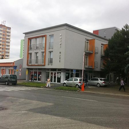 Hotel Arli セニツァ エクステリア 写真