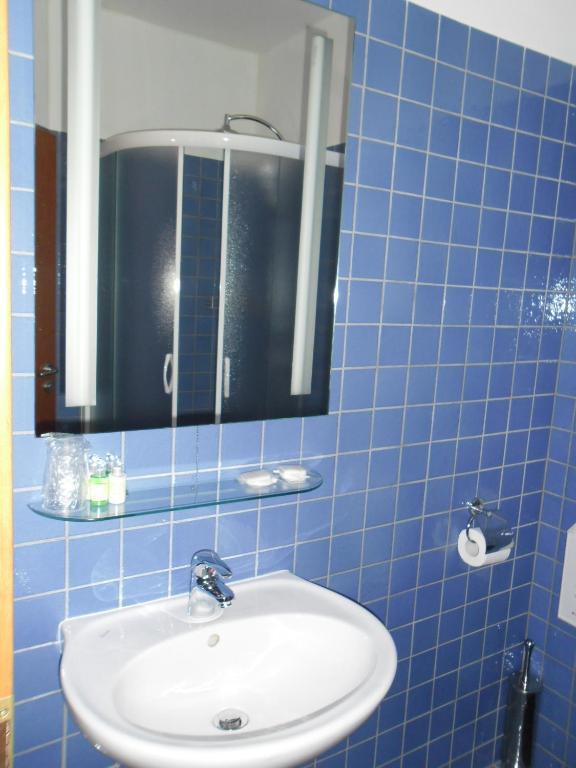 Hotel Arli セニツァ エクステリア 写真